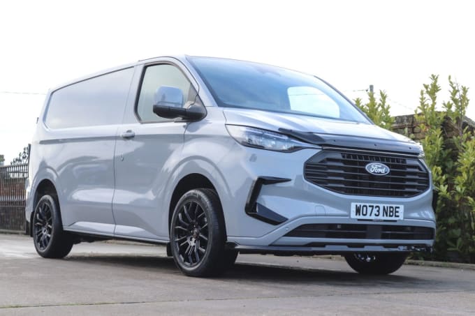 2025 Ford Transit Custom