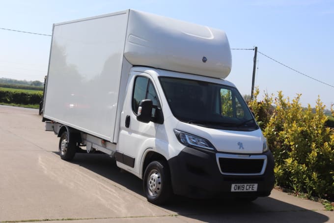 2025 Peugeot Boxer