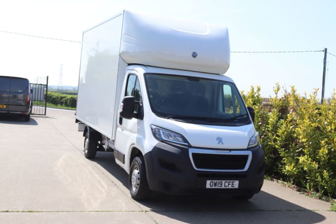 2025 Peugeot Boxer