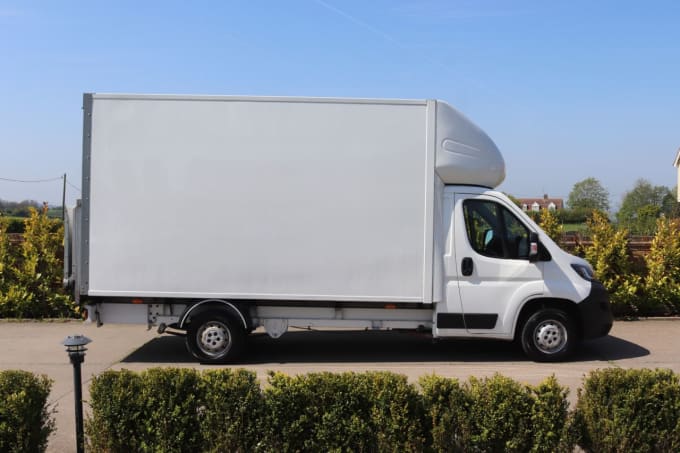 2025 Peugeot Boxer