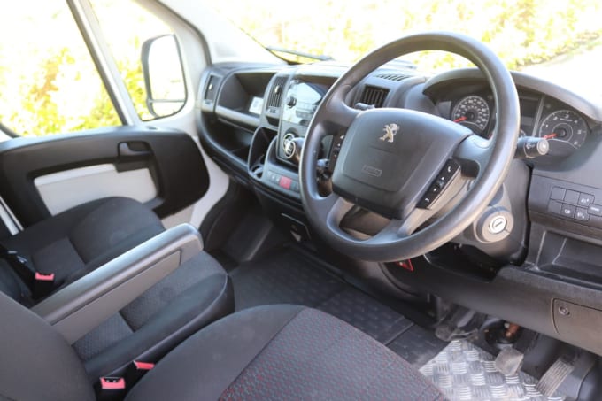 2025 Peugeot Boxer