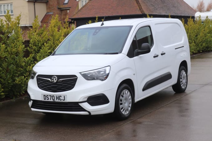 2025 Vauxhall Combo