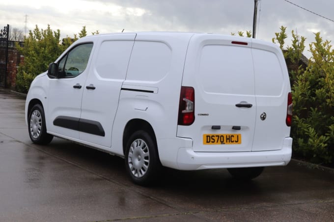 2025 Vauxhall Combo