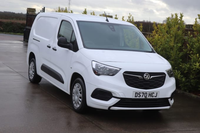 2025 Vauxhall Combo