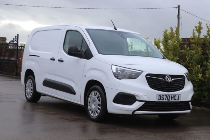 2025 Vauxhall Combo