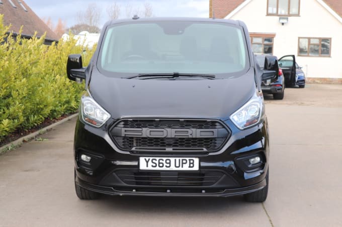 2025 Ford Transit Custom