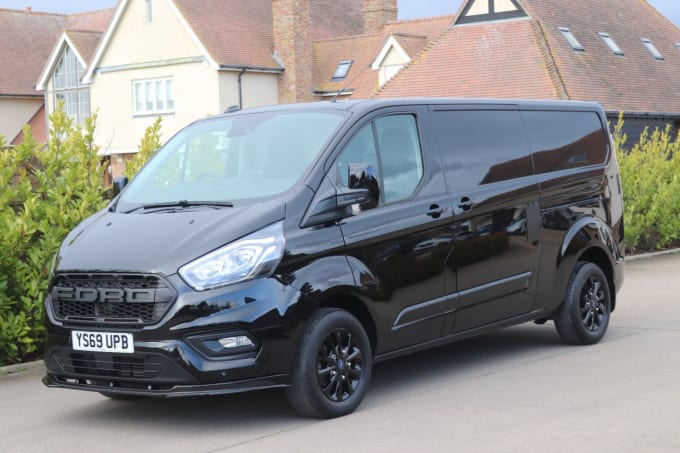 2025 Ford Transit Custom