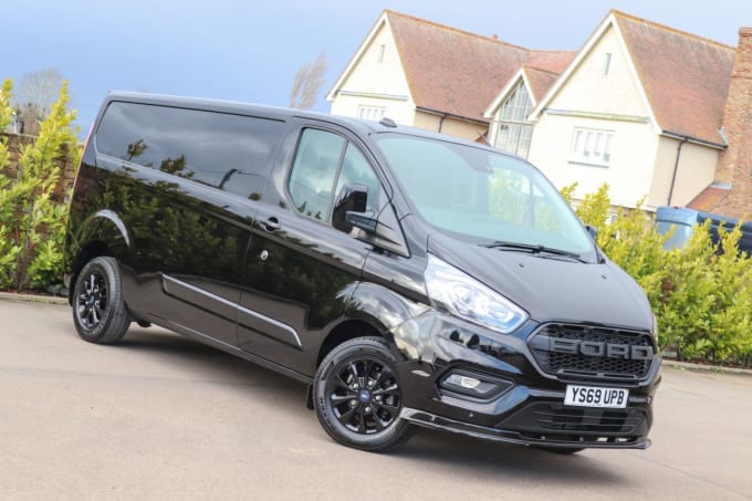 2025 Ford Transit Custom