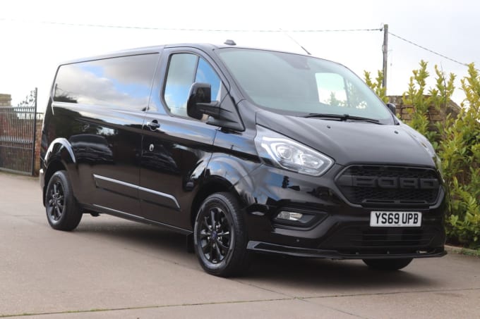 2025 Ford Transit Custom