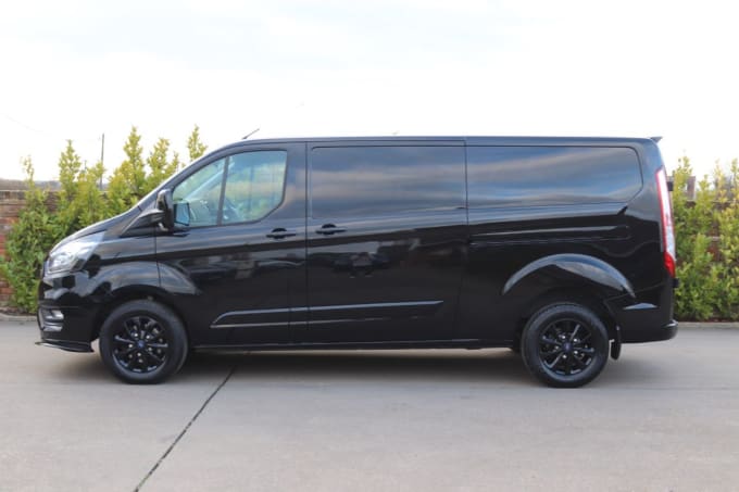 2025 Ford Transit Custom