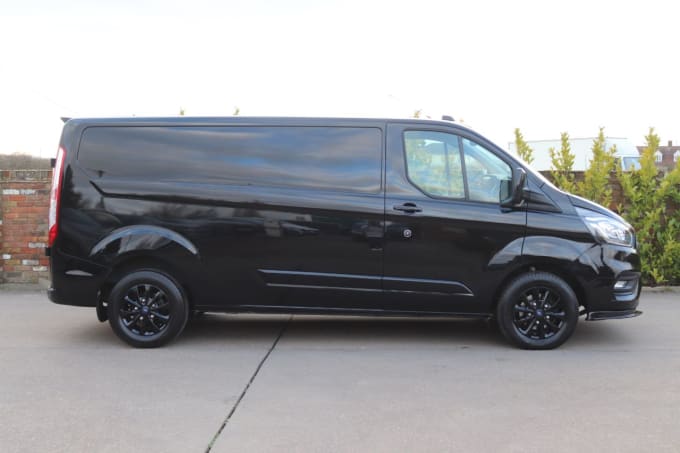 2025 Ford Transit Custom