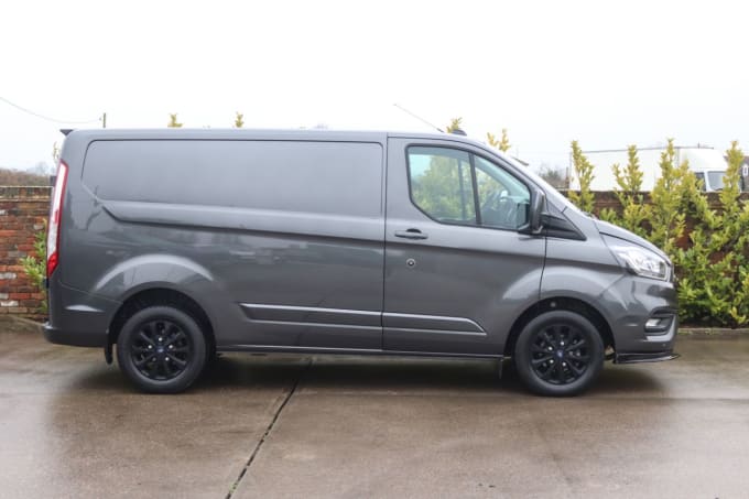 2025 Ford Transit Custom