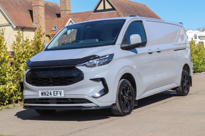 2025 Ford Transit Custom