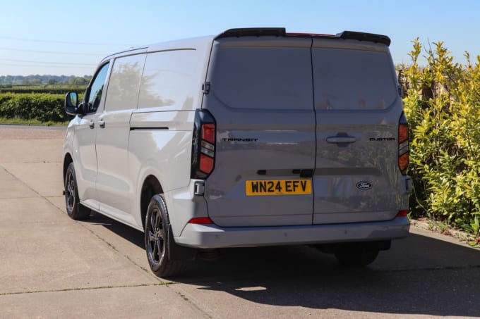 2025 Ford Transit Custom