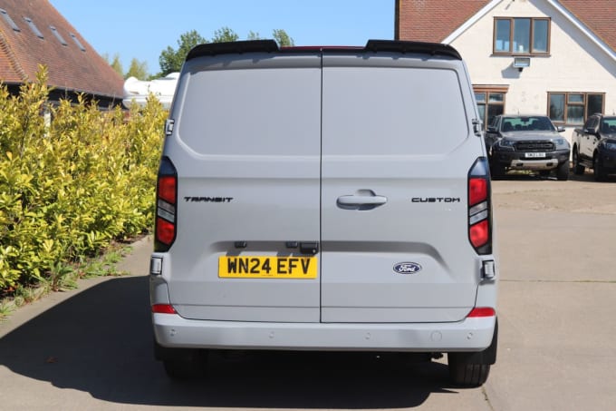 2025 Ford Transit Custom