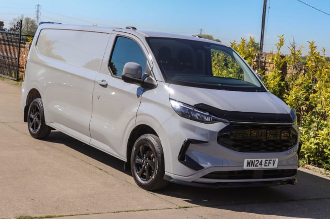2025 Ford Transit Custom