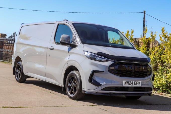 2025 Ford Transit Custom