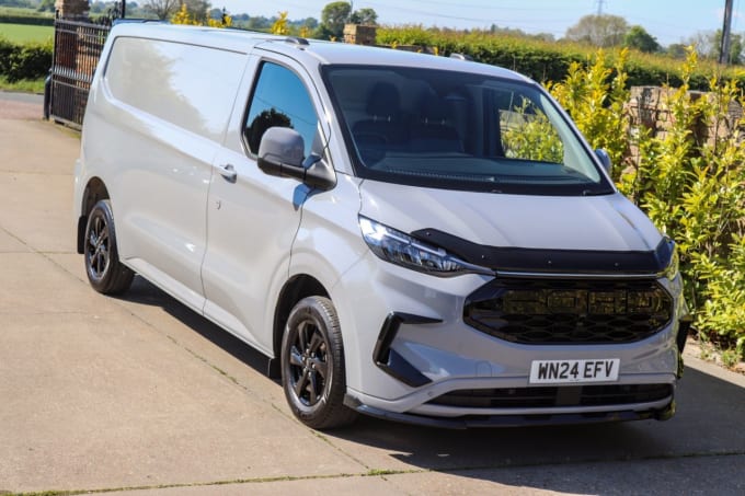 2025 Ford Transit Custom