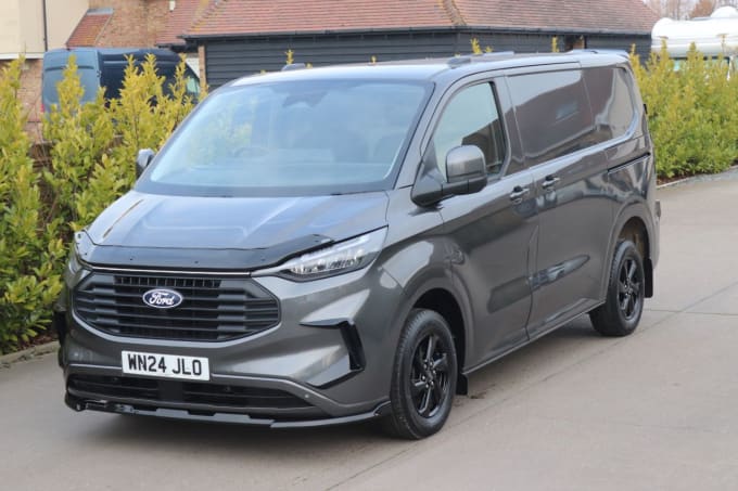 2025 Ford Transit Custom