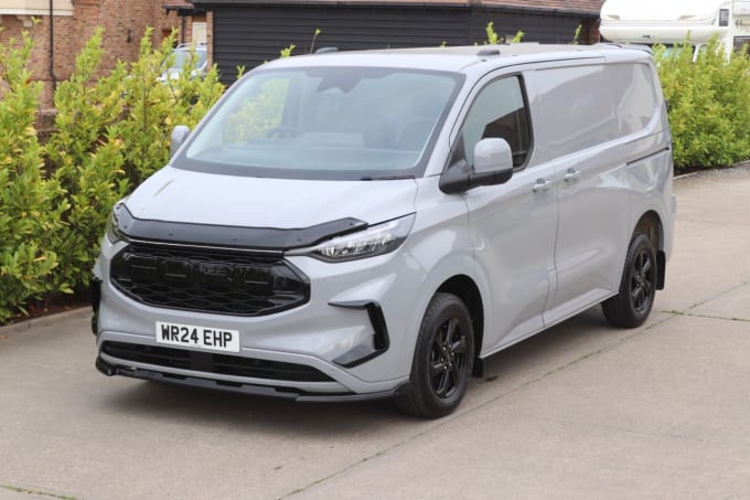 2025 Ford Transit Custom