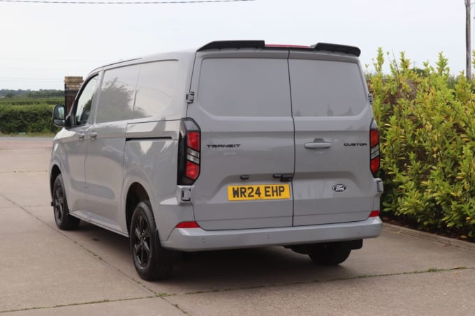 2025 Ford Transit Custom