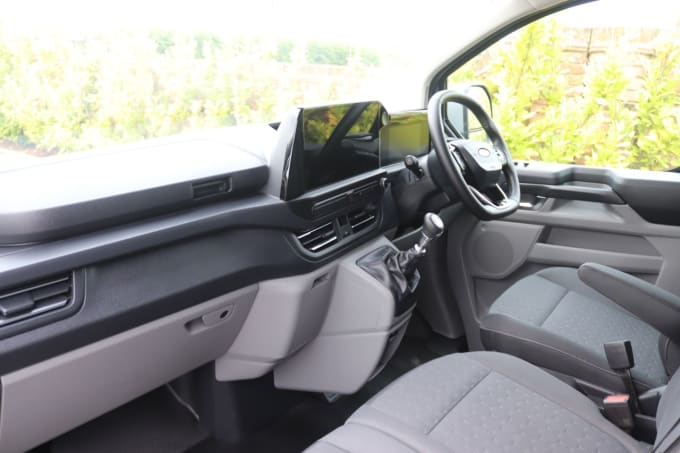 2025 Ford Transit Custom