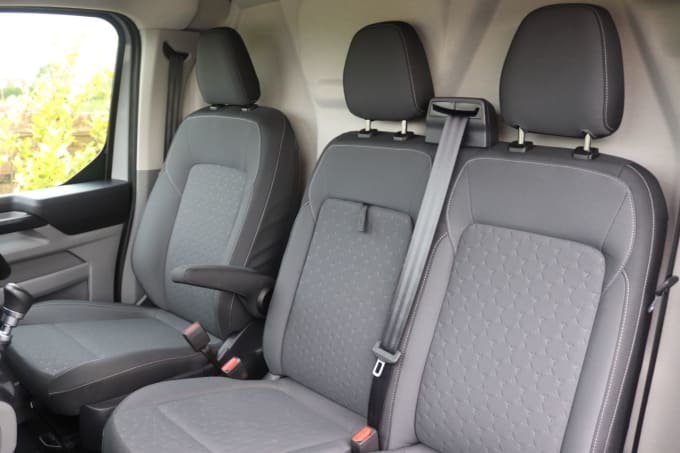 2025 Ford Transit Custom