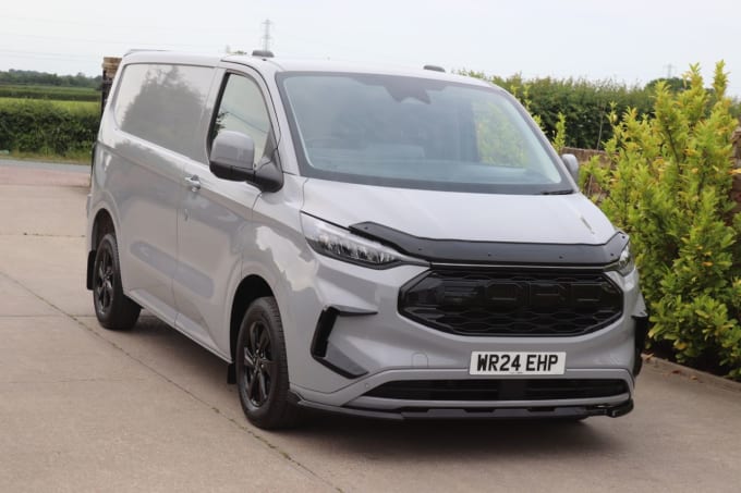 2025 Ford Transit Custom