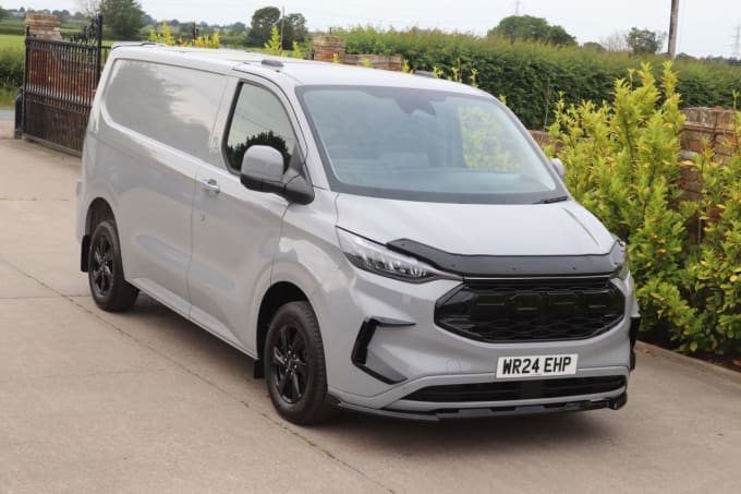 2025 Ford Transit Custom