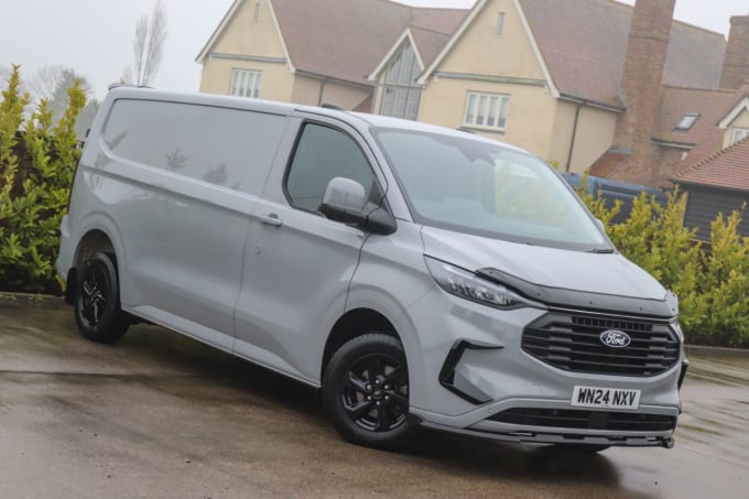 2025 Ford Transit Custom