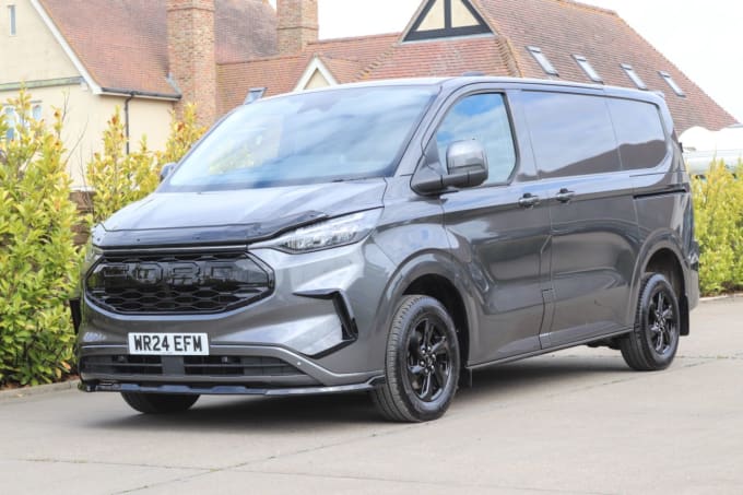 2025 Ford Transit Custom