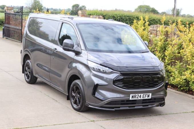 2025 Ford Transit Custom