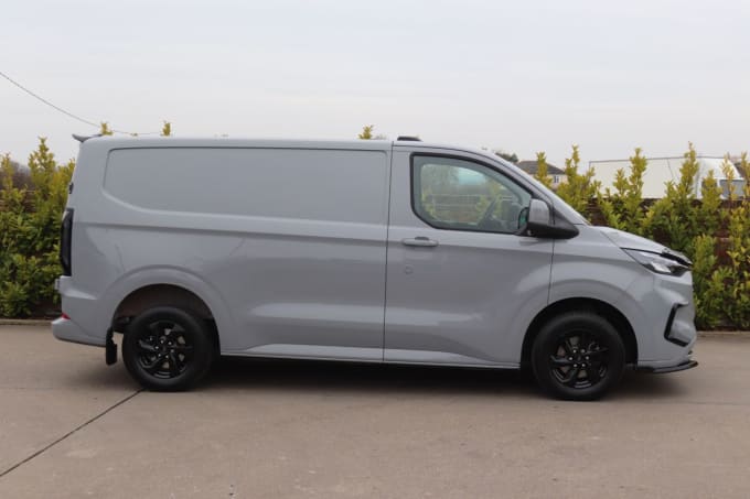 2025 Ford Transit Custom