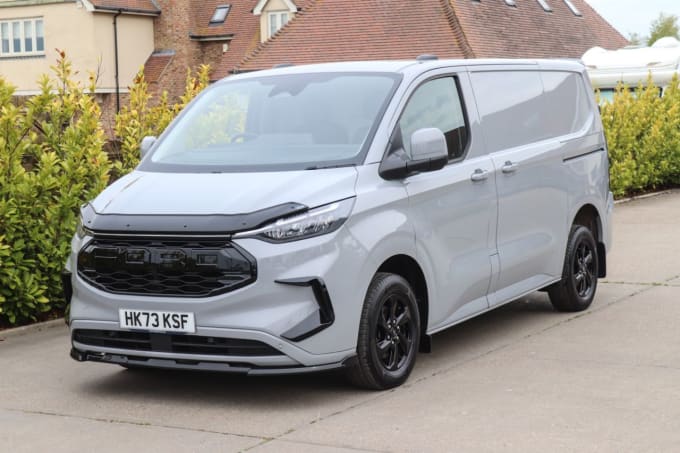 2025 Ford Transit Custom