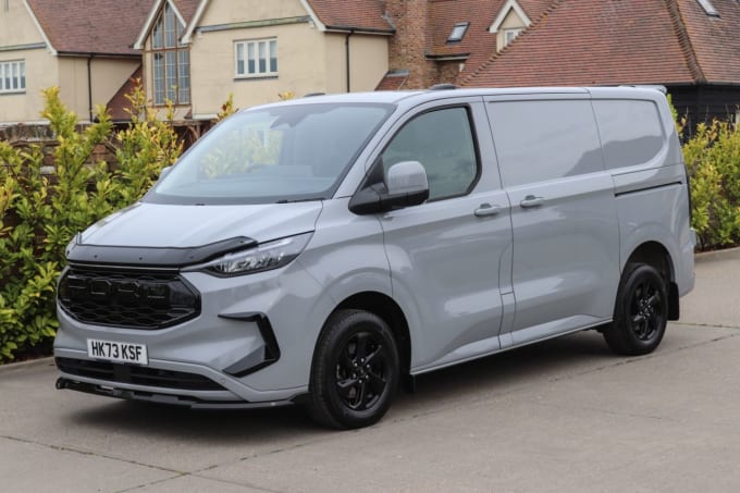 2025 Ford Transit Custom
