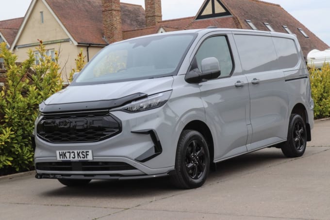 2025 Ford Transit Custom