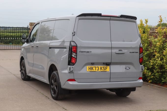 2025 Ford Transit Custom