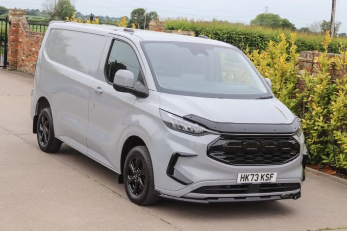 2025 Ford Transit Custom
