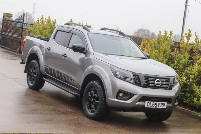 2025 Nissan Navara