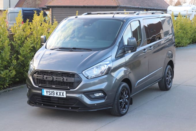 2025 Ford Transit Custom