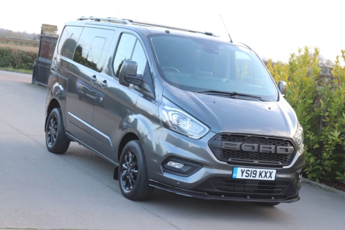 2025 Ford Transit Custom