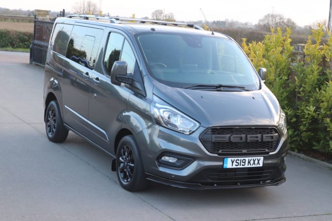 2025 Ford Transit Custom