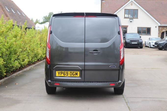2025 Ford Transit Custom