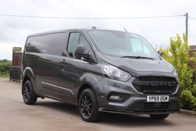 2025 Ford Transit Custom