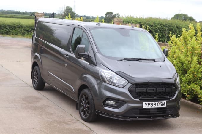 2025 Ford Transit Custom