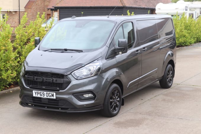 2025 Ford Transit Custom