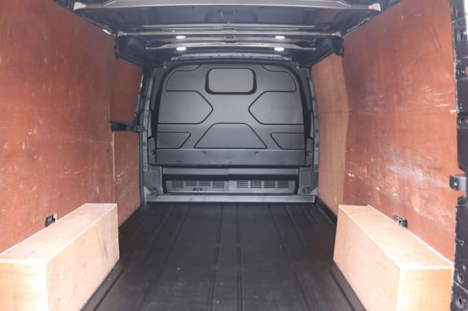 2025 Ford Transit Custom