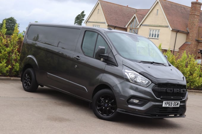 2025 Ford Transit Custom