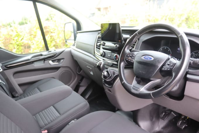 2025 Ford Transit Custom