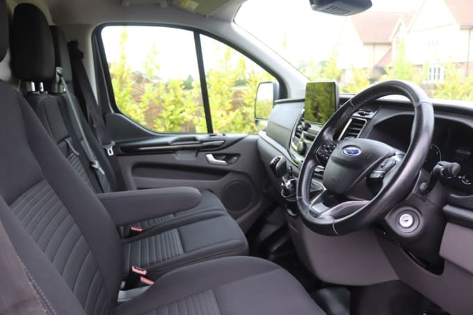 2025 Ford Transit Custom
